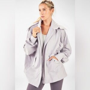 Fabletics Rain Jacket Grey Ruched Sleeve Anorak Womens XS Hooded Water Resistant